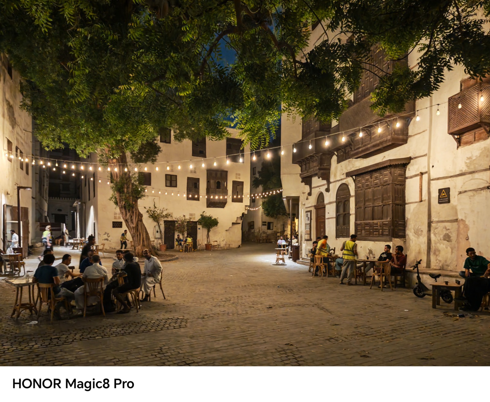 Honor-Magic-8-Pro-camera-Documentary