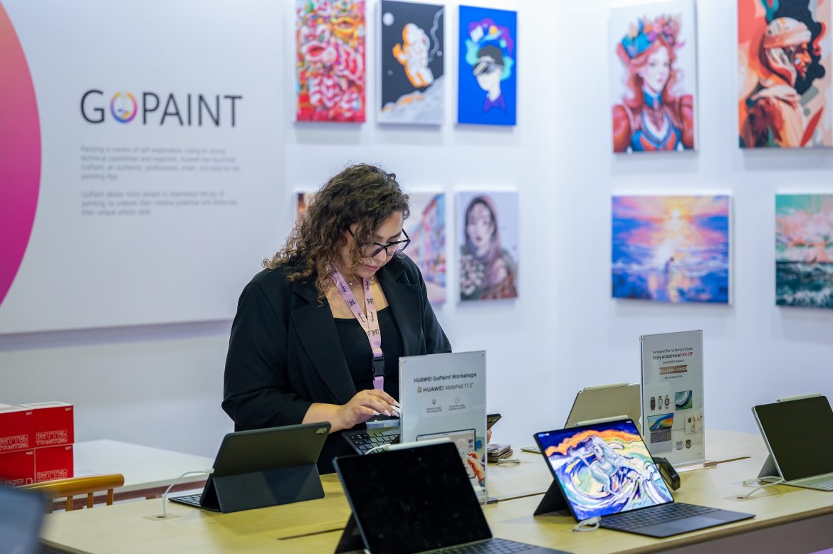 تتعاون هواوي Go Paint ومعرض فنون العالم دبي لبدء رحلة تحولية نحو مستقبل الفن، مما يمكّن الفنانين من استكشاف الإمكانات اللامحدودة للتكنولوجيا والإبداع. انضم إلينا لنشهد اندماج التكنولوجيا والفن، مما يخلق عالماً من الاحتمالات اللانهائية. تتعاون هواوي Go Paint ومعرض فنون العالم دبي لبدء رحلة تحولية نحو مستقبل الفن، مما يمكّن الفنانين من استكشاف الإمكانات اللامحدودة للتكنولوجيا والإبداع. انضم إلينا لنشهد اندماج التكنولوجيا والفن، مما يخلق عالماً من الاحتمالات اللانهائية. هواوي Go Paint ومعرض فنون العالم دبي: رحلة تحولية نحو مستقبل الفن