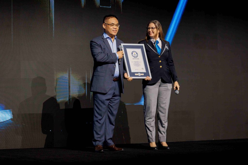 Breaking Records: A Foldable So Strong, It Made History