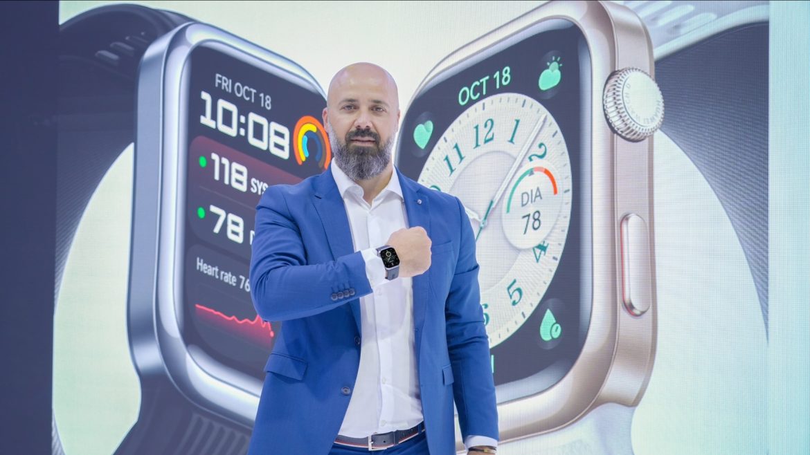 HUAWEI WATCH D 2 at GITEX 2024 showcasing advanced blood pressure monitoring features.