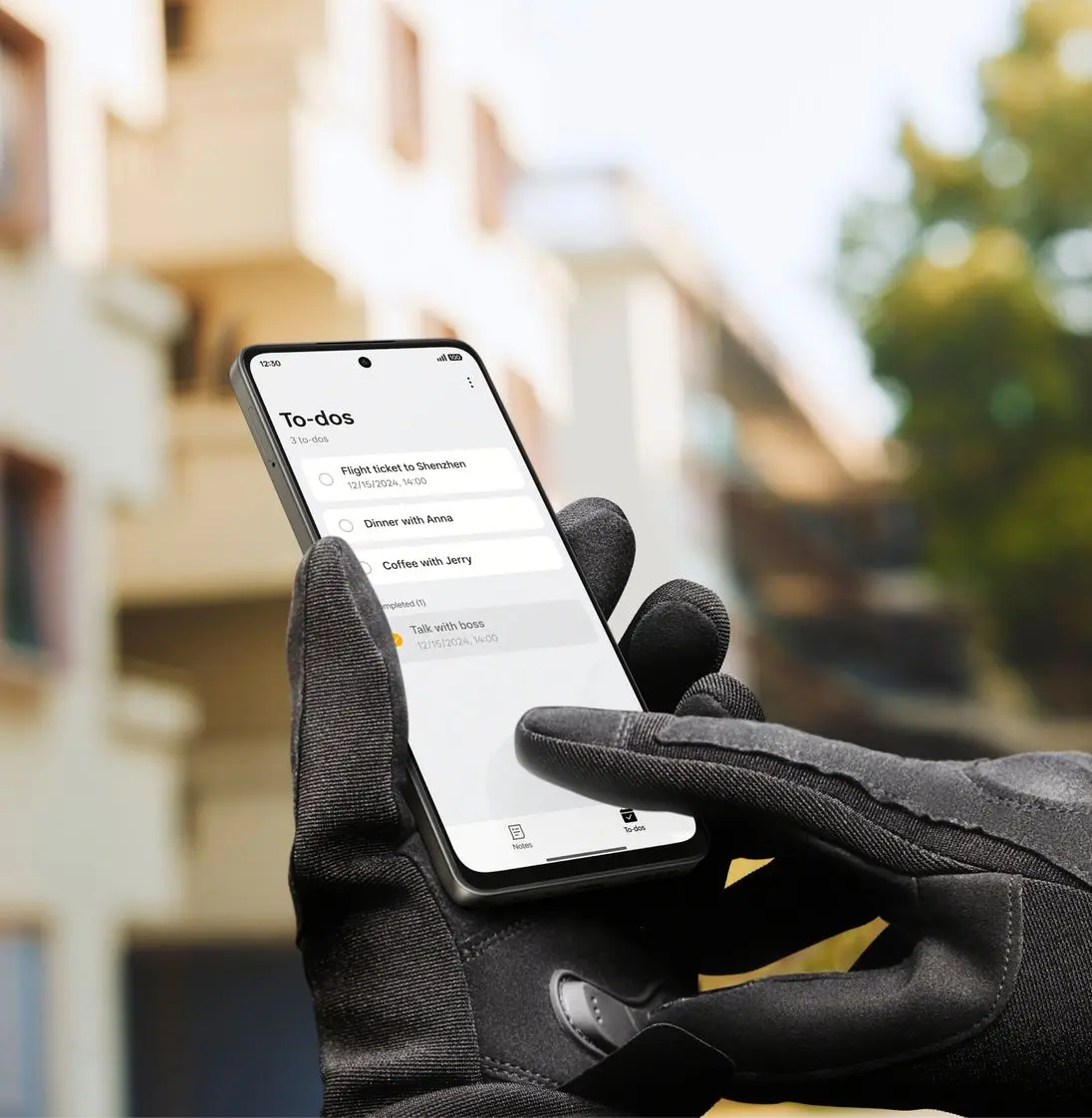 works flawlessly with gloves